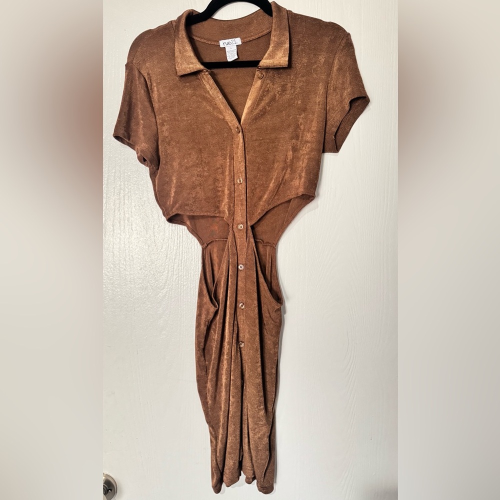 Bundle 3 for $20 - 
Rue21 Tan Collared Top